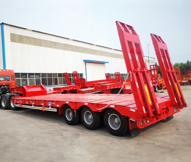 LOW-BED SEMI-TRAILER低底盘半挂 - Truck Product Image